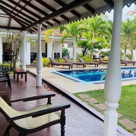 Sujeewani Villa เนกอมโบ ภายนอก รูปภาพ