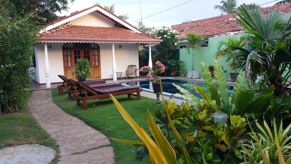 Sujeewani Villa เนกอมโบ ภายนอก รูปภาพ