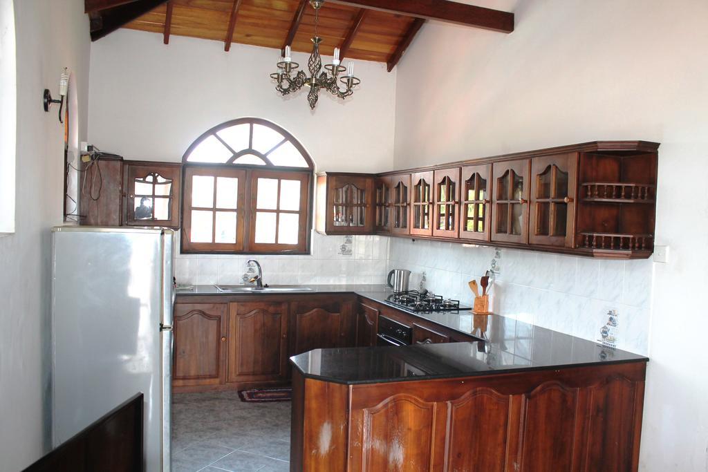 Sujeewani Villa เนกอมโบ ภายนอก รูปภาพ