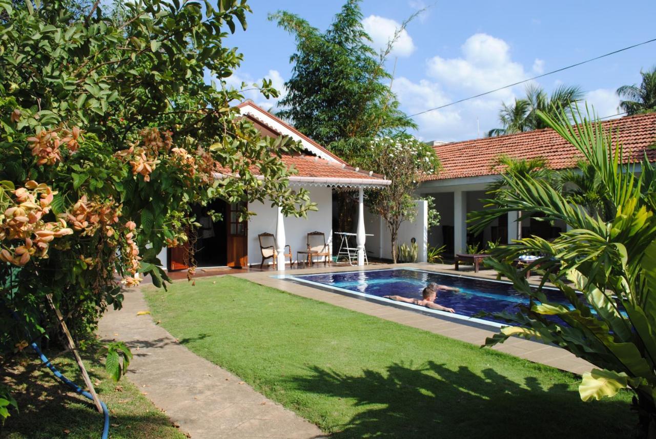 Sujeewani Villa เนกอมโบ ภายนอก รูปภาพ